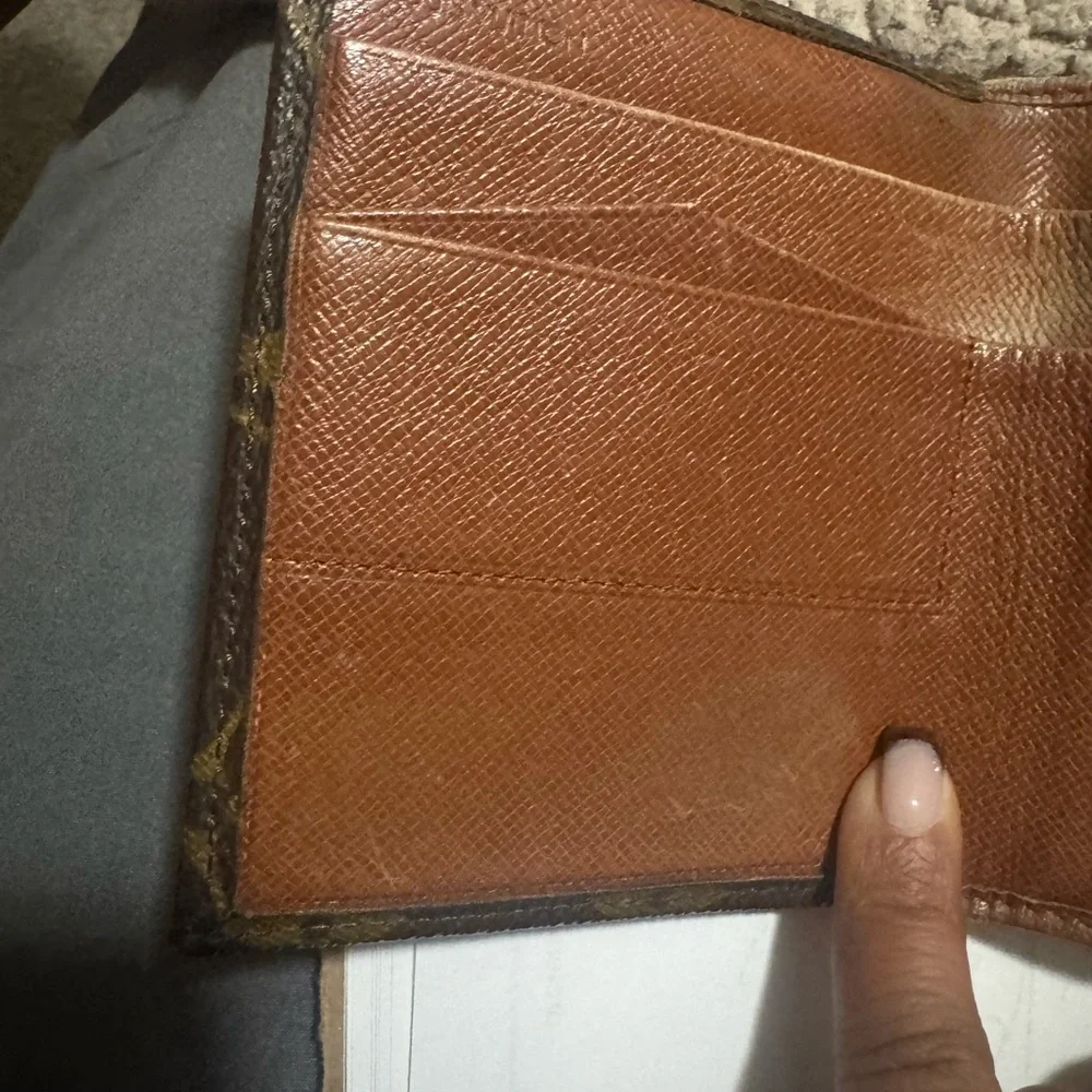 Louis Vuitton Brown Monogram Elise Compact Wallet - GUC - Picture 4 of 12